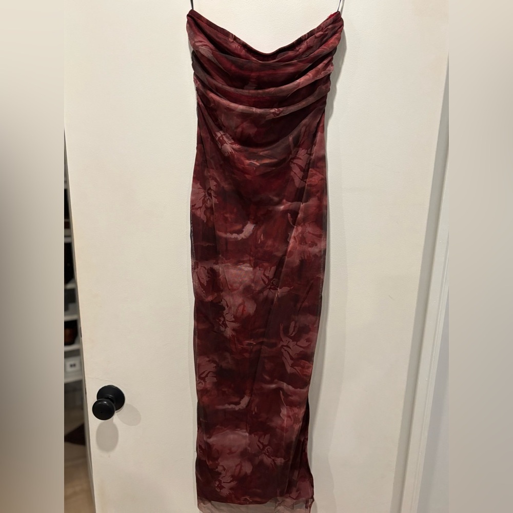 Elegant Strapless Red Dress